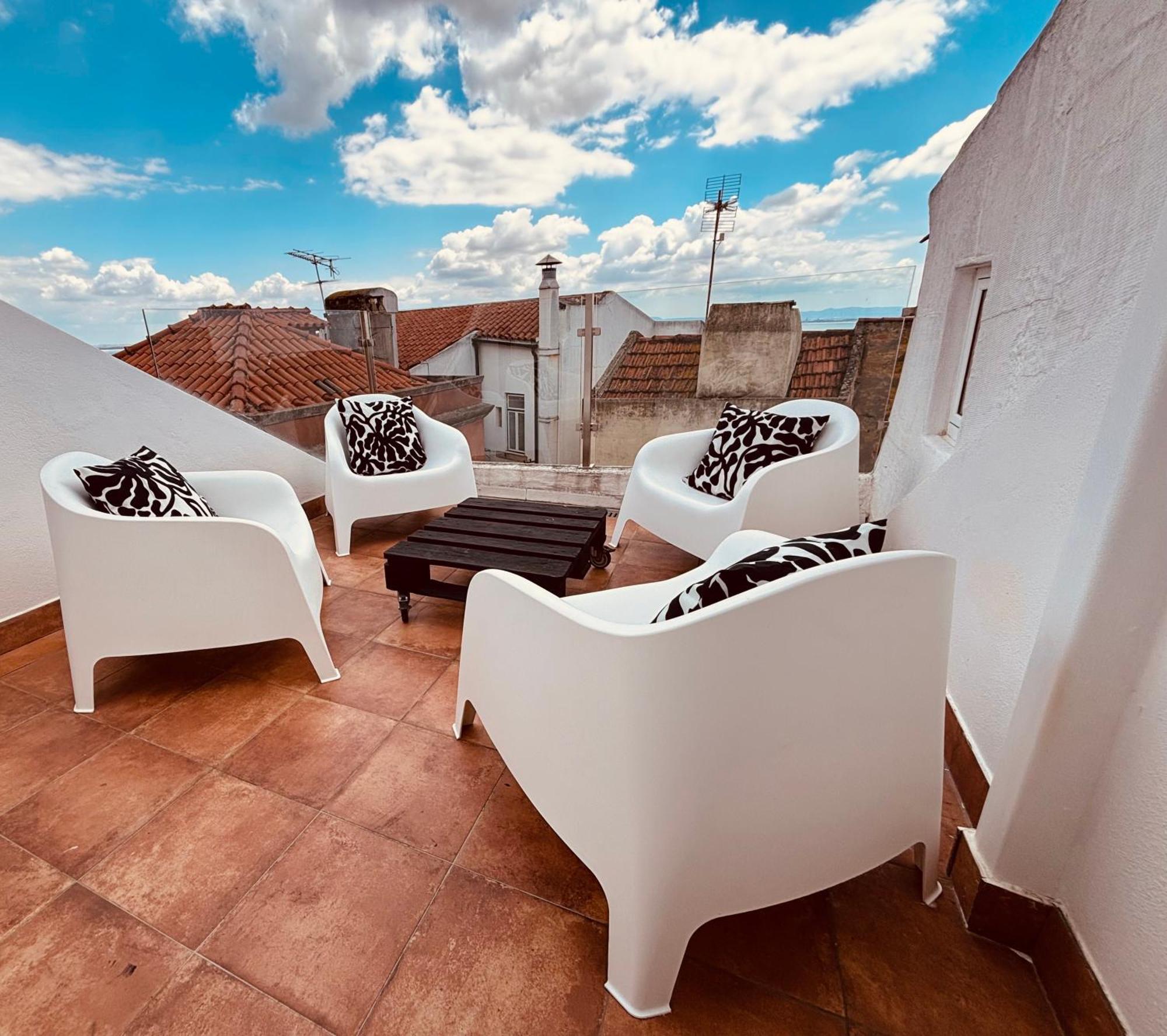 Cosy Alfama Hideout - With Rooftop Terrace ลิสบอน ภายนอก รูปภาพ